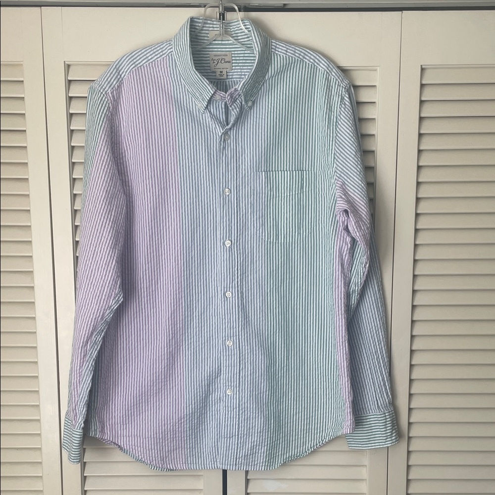 J. Crew Pastel 100% cotton seersucker Stripe long sleeve Button-Down Shirt M